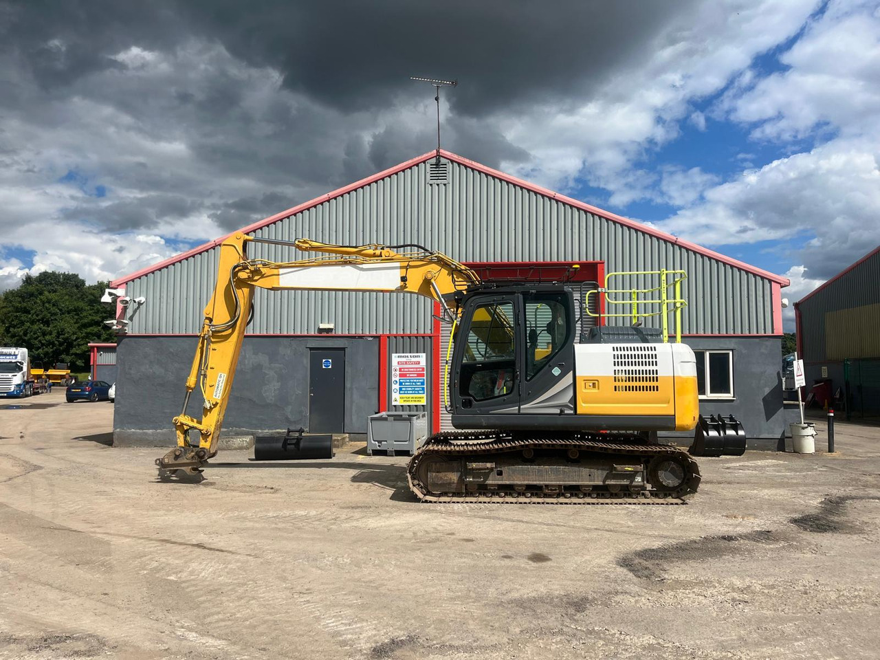 Kobelco SK130LC-11 - Kāpurķēžu ekskavators: foto 2 Kobelco SK130LC-11 - Kāpurķēžu ekskavators: foto 2