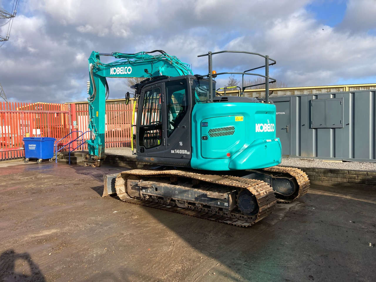 Kobelco SK140SRLC-7 - Kāpurķēžu ekskavators: foto 3 Kobelco SK140SRLC-7 - Kāpurķēžu ekskavators: foto 3