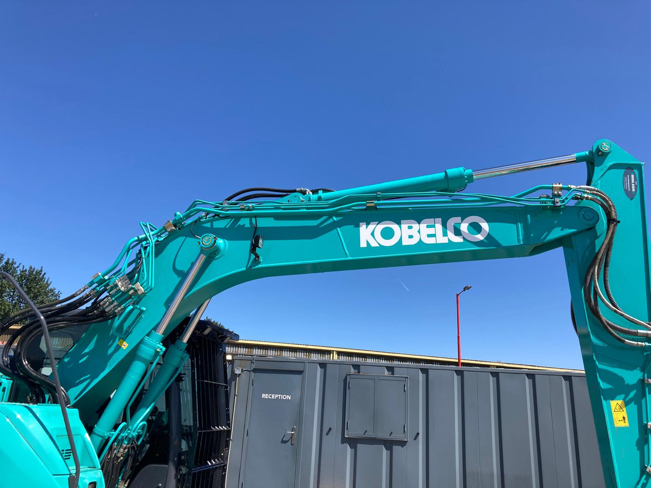Kāpurķēžu ekskavators Kobelco SK140SRLC-7: foto 16