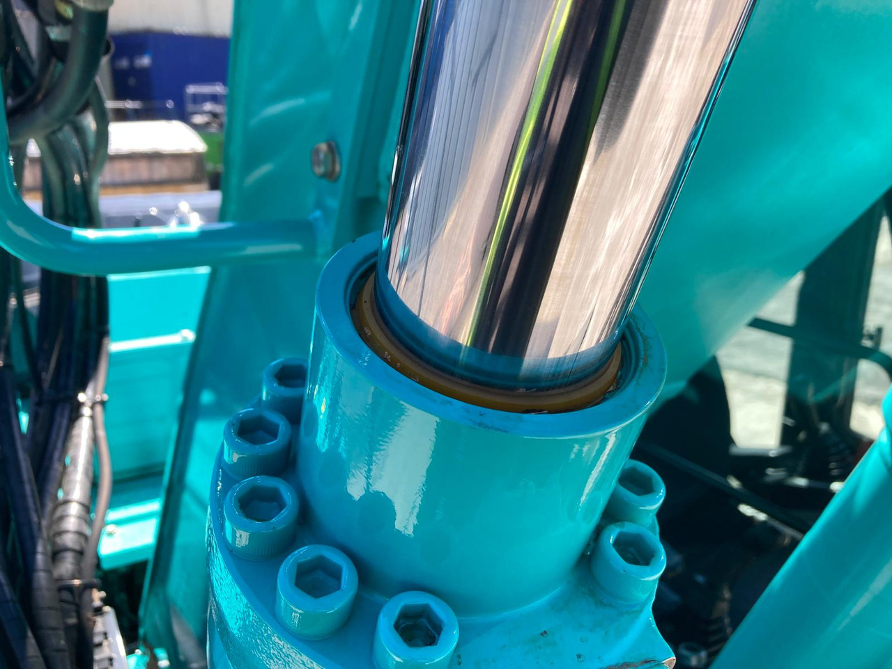 Kāpurķēžu ekskavators Kobelco SK140SRLC-7: foto 19