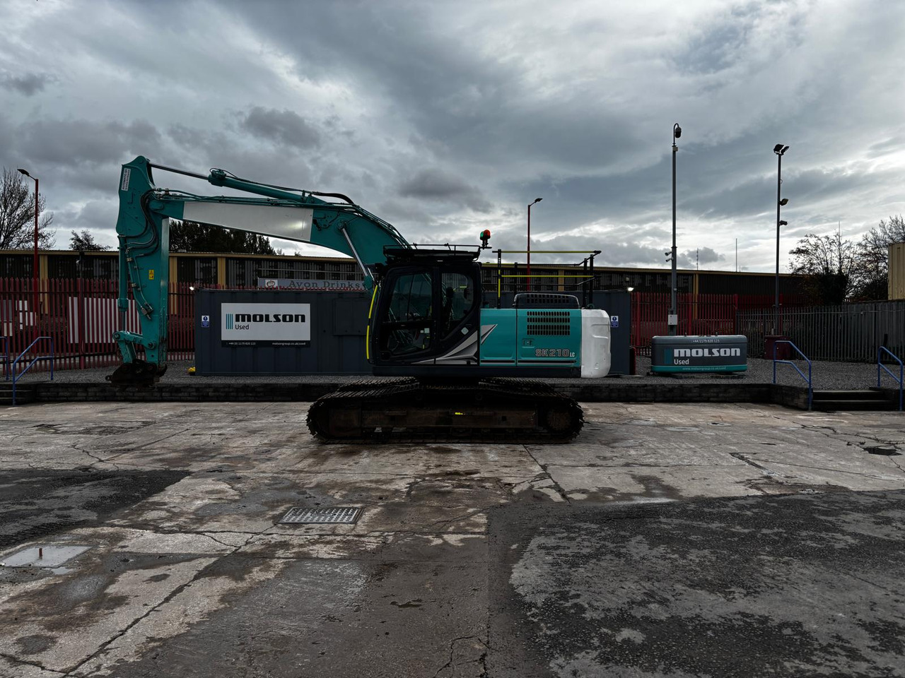 Kobelco SK210LC-11 - Kāpurķēžu ekskavators: foto 2 Kobelco SK210LC-11 - Kāpurķēžu ekskavators: foto 2