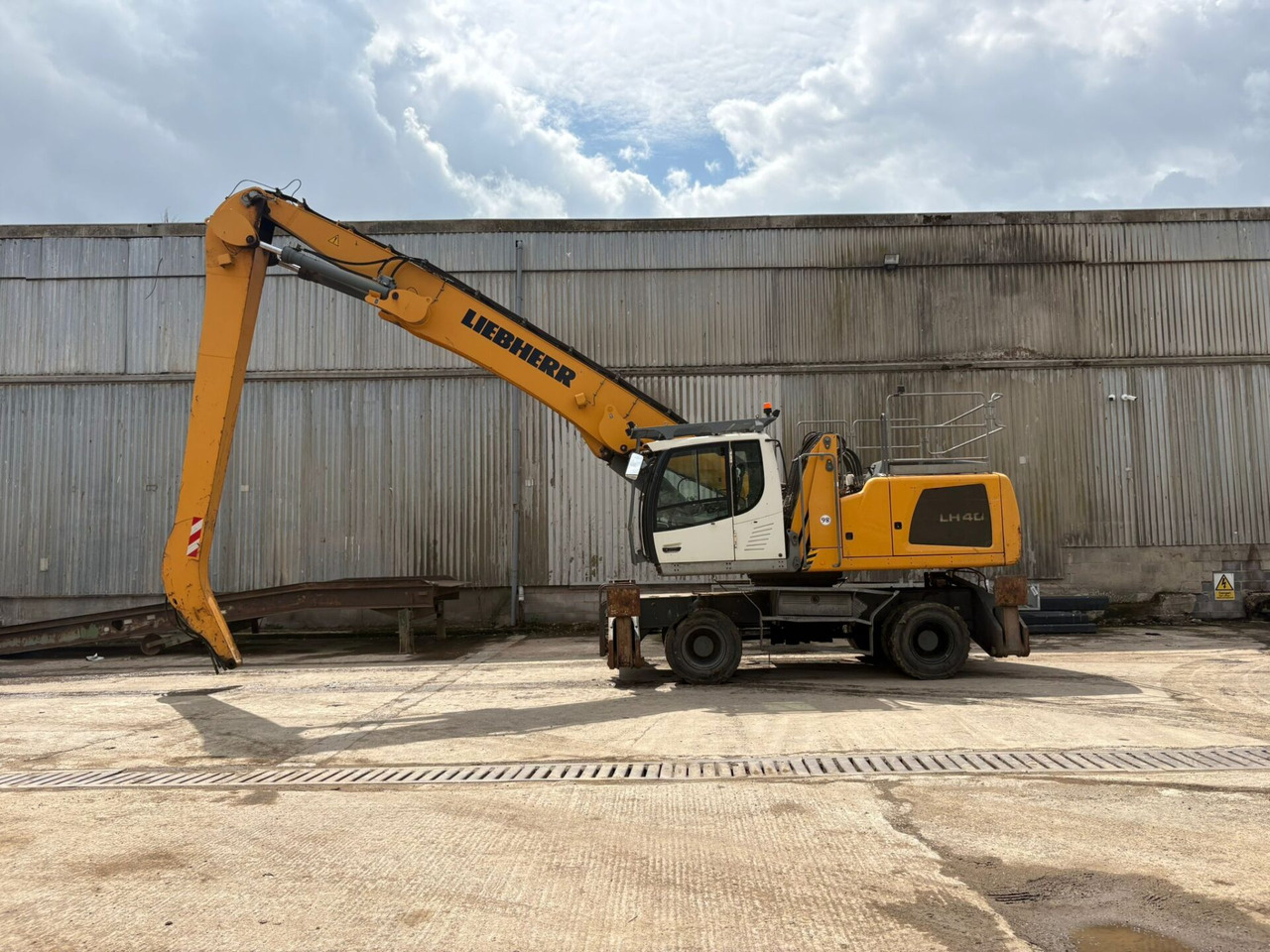 Liebherr LH40M Litronic - Atkritumu iekrāvējs: foto 2 Liebherr LH40M Litronic - Atkritumu iekrāvējs: foto 2