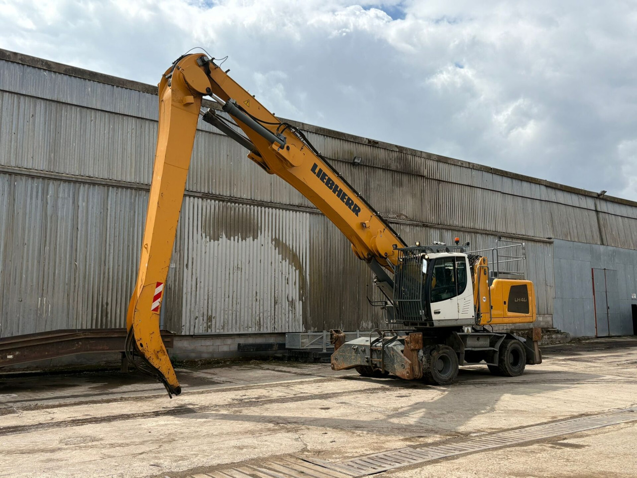 Liebherr LH40M Litronic - Atkritumu iekrāvējs: foto 1 Liebherr LH40M Litronic - Atkritumu iekrāvējs: foto 1