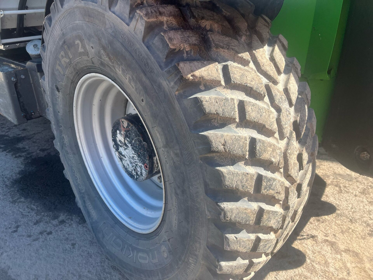 Teleskopiskais iekrāvējs SENNEBOGEN 355: foto 15