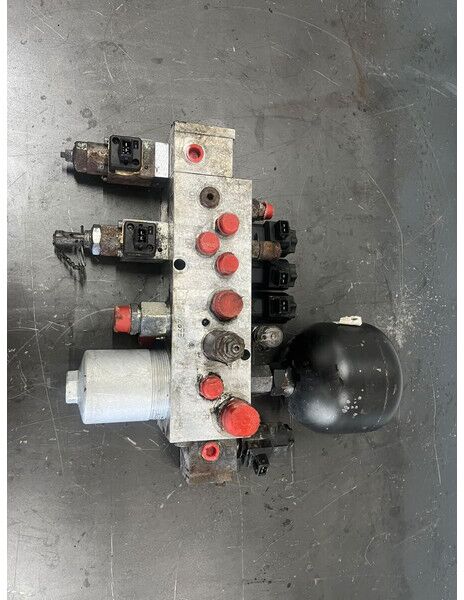 Liebherr A944C Li / A934C Li / R944C Li / R954C - Hidraulika: foto 1 Liebherr A944C Li / A934C Li / R944C Li / R954C - Hidraulika: foto 1