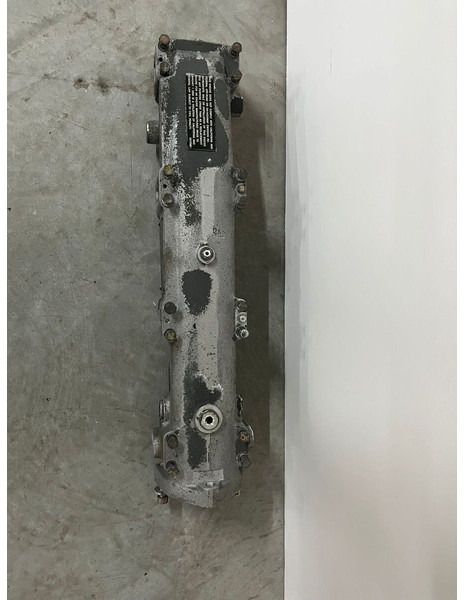 Liebherr A974 / P974 / R942 / R944 / R954 / R964 / R974 / R974B - A 974 / P 974 / R 942 / R 944 / R 954 / R 964 / R 974 / R 974B - Gaisa ieplūdes caurule: foto 1 Liebherr A974 / P974 / R942 / R944 / R954 / R964 / R974 / R974B - A 974 / P 974 / R 942 / R 944 / R 954 / R 964 / R 974 / R 974B - Gaisa ieplūdes caurule: foto 1