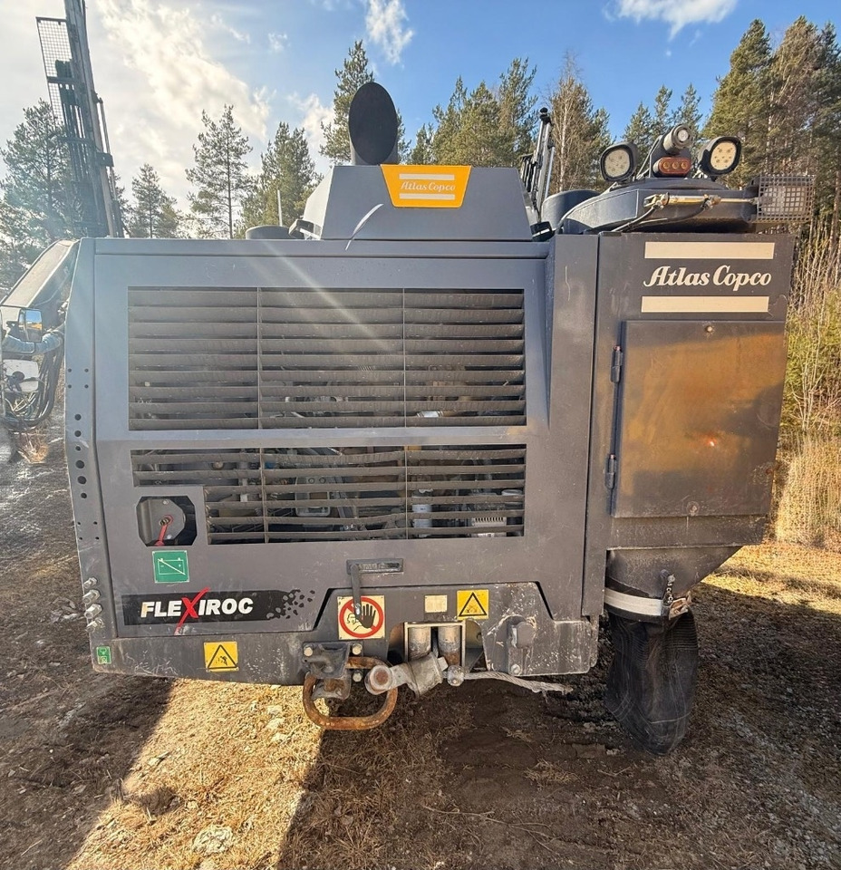 Atlas Copco FLEXIROC T30 R-03 - Urbšanas mašīna: foto 3 Atlas Copco FLEXIROC T30 R-03 - Urbšanas mašīna: foto 3