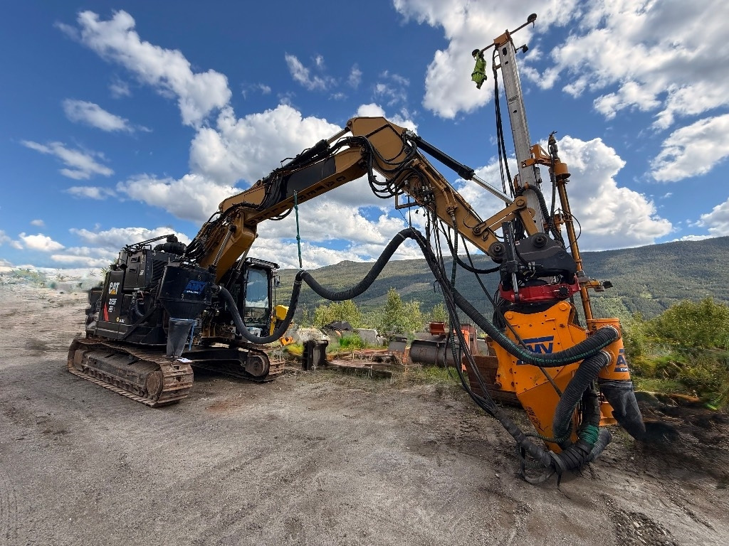 CAT 325 FL CR - Ekskavators: foto 3 CAT 325 FL CR - Ekskavators: foto 3