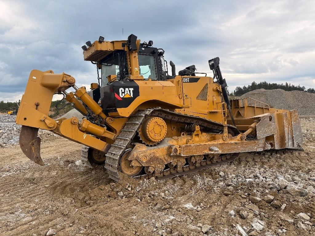 CAT D 8 T - Buldozers: foto 1 CAT D 8 T - Buldozers: foto 1