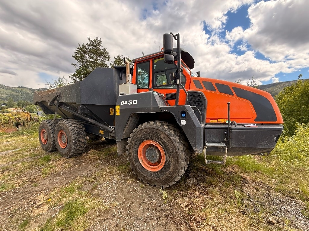Doosan DA 30 - Artikulētias pašizgāzējs: foto 2 Doosan DA 30 - Artikulētias pašizgāzējs: foto 2