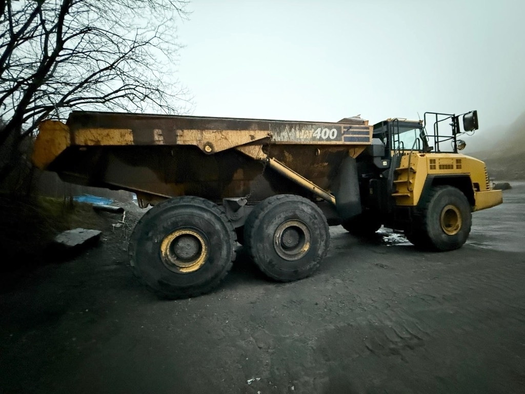 Komatsu HM 400-5 - Artikulētias pašizgāzējs: foto 5 Komatsu HM 400-5 - Artikulētias pašizgāzējs: foto 5