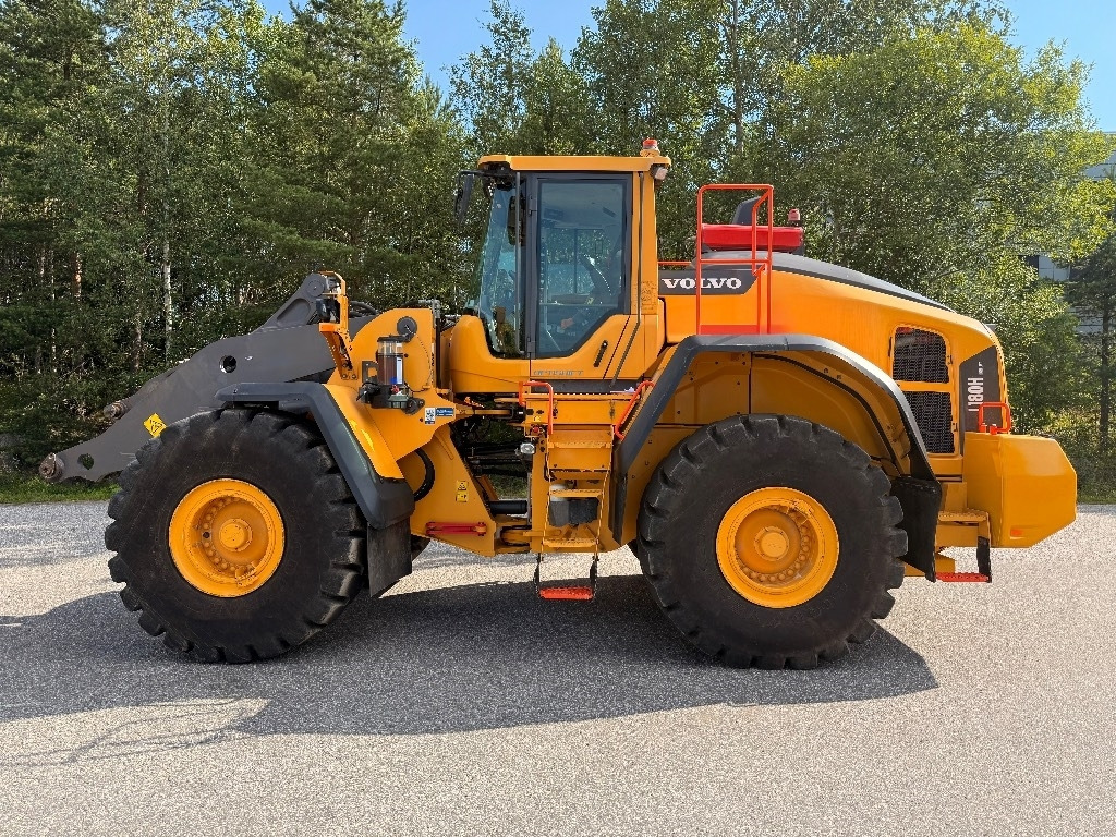 Volvo L 180 H - Riteņu iekrāvējs: foto 1 Volvo L 180 H - Riteņu iekrāvējs: foto 1