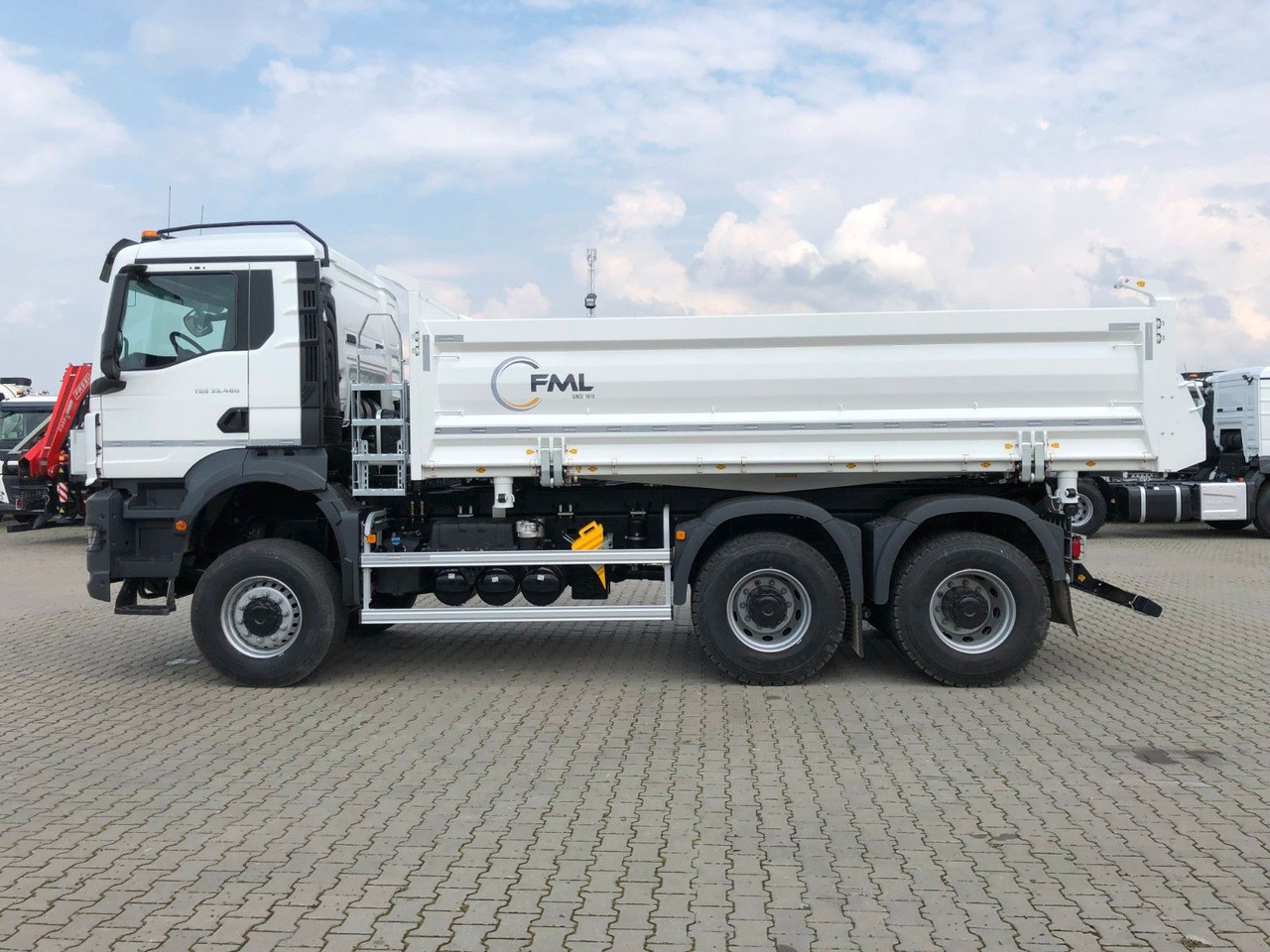 MAN TGS 33.480 6X6 FML Dreiseitenkipper - Kravas automašīna pašizgāzējs: foto 4 MAN TGS 33.480 6X6 FML Dreiseitenkipper - Kravas automašīna pašizgāzējs: foto 4