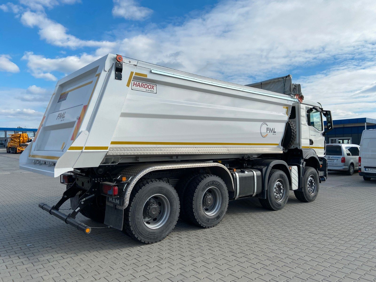 MAN TGS 41.400 8x4 EURO2 AUTOMAT TIPPER CR. SYSTEM - Kravas automašīna pašizgāzējs: foto 5 MAN TGS 41.400 8x4 EURO2 AUTOMAT TIPPER CR. SYSTEM - Kravas automašīna pašizgāzējs: foto 5