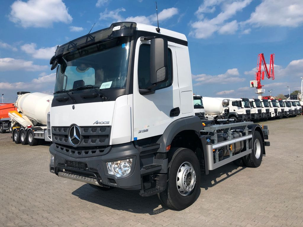 Mercedes-Benz AROCS 2136 Abrollkipper HYVA HKS-12-37-S - Pacēlājs ar āķi: foto 2 Mercedes-Benz AROCS 2136 Abrollkipper HYVA HKS-12-37-S - Pacēlājs ar āķi: foto 2