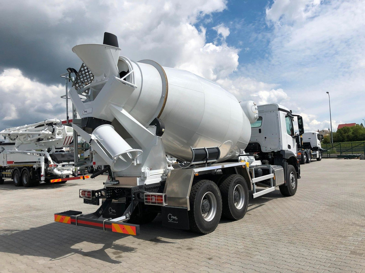 Mercedes-Benz AROCS 2640 FML 8M3 - Betonvedējs: foto 5 Mercedes-Benz AROCS 2640 FML 8M3 - Betonvedējs: foto 5