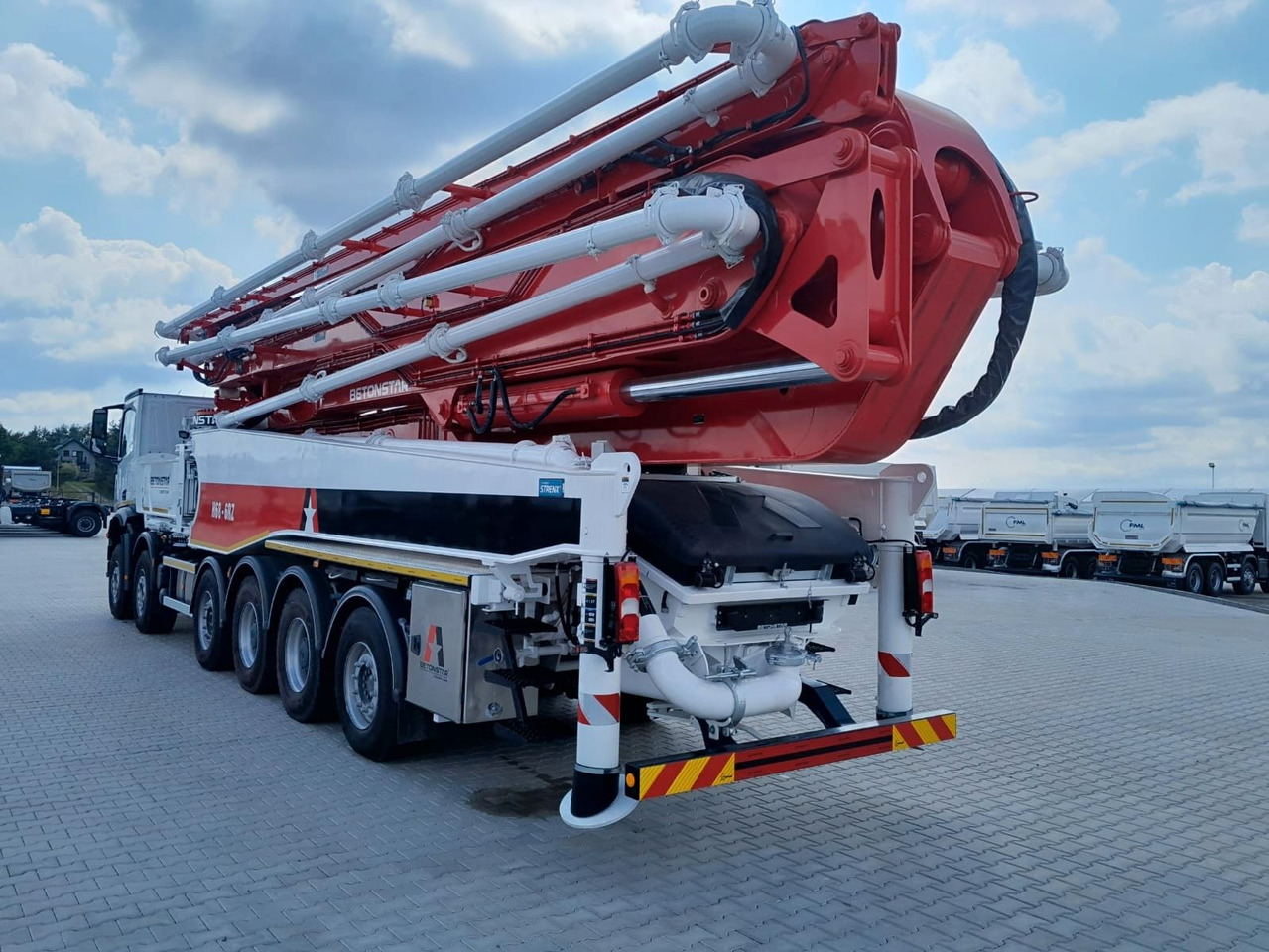 Mercedes-Benz AROCS 4451 BETONSTAR H68.20-6RZ - Betona sūknis: foto 3 Mercedes-Benz AROCS 4451 BETONSTAR H68.20-6RZ - Betona sūknis: foto 3