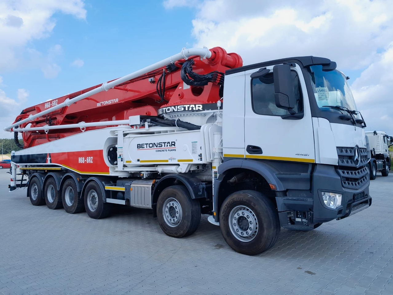 Mercedes-Benz AROCS 4451 BETONSTAR H68.20-6RZ - Betona sūknis: foto 1 Mercedes-Benz AROCS 4451 BETONSTAR H68.20-6RZ - Betona sūknis: foto 1
