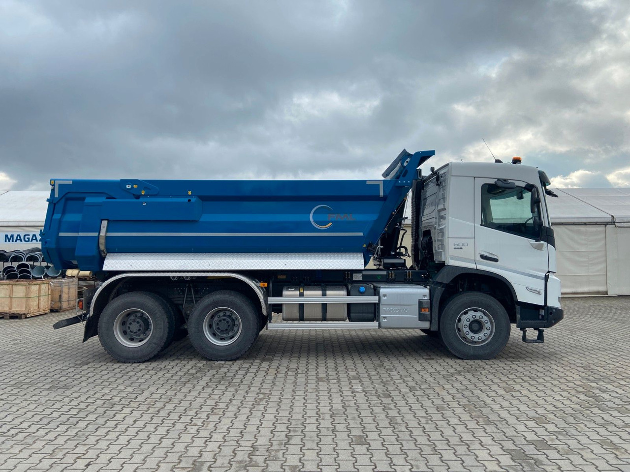 Volvo FMX 460 6X4/6X6 KIPPER - Kravas automašīna pašizgāzējs: foto 3 Volvo FMX 460 6X4/6X6 KIPPER - Kravas automašīna pašizgāzējs: foto 3
