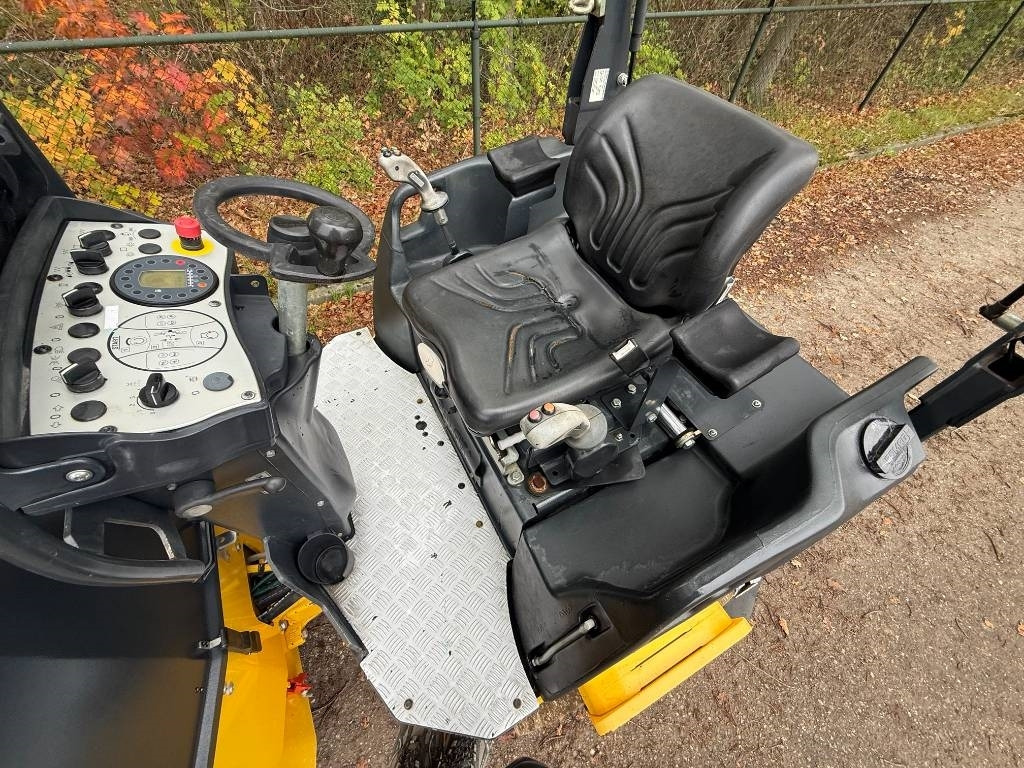 Ceļu veltnis Bomag BW 138 AD-5: foto 8 Ceļu veltnis Bomag BW 138 AD-5: foto 8