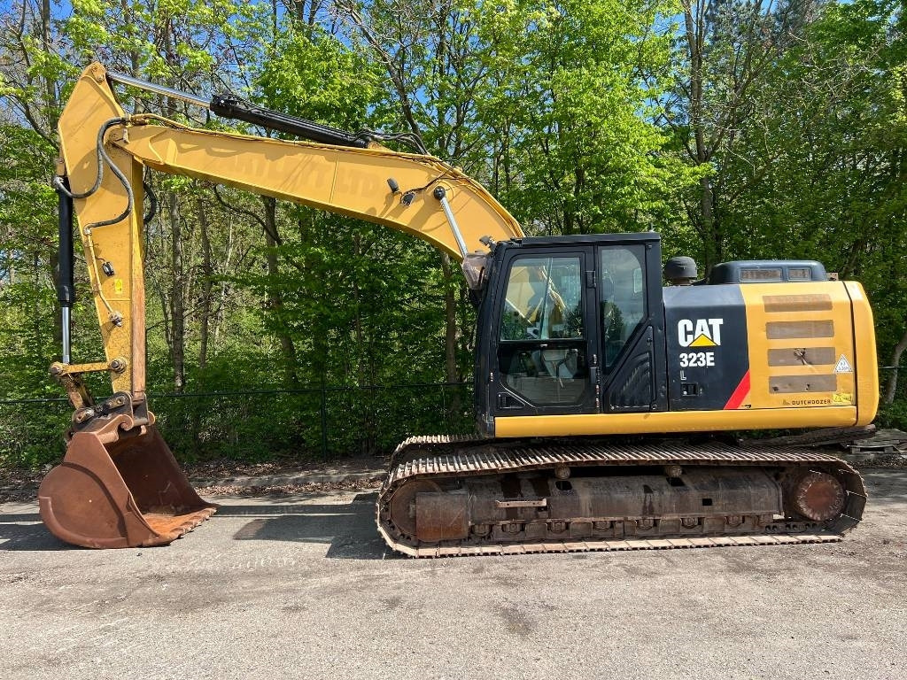 CAT 323 E - Kāpurķēžu ekskavators: foto 2 CAT 323 E - Kāpurķēžu ekskavators: foto 2