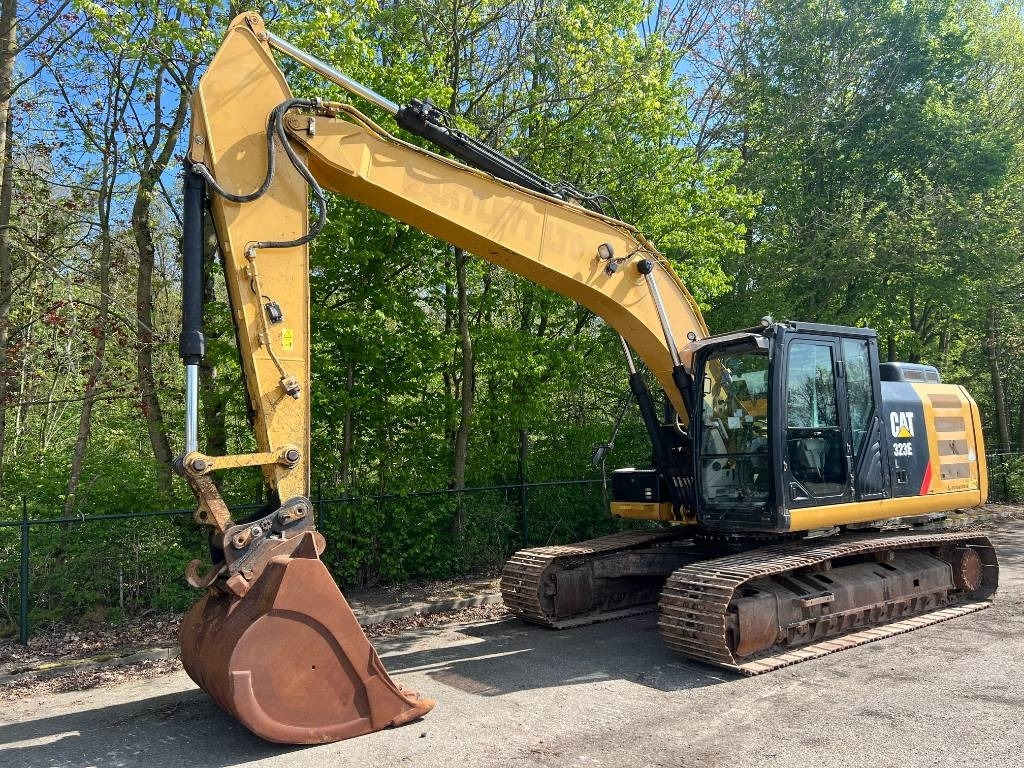CAT 323 E - Kāpurķēžu ekskavators: foto 1 CAT 323 E - Kāpurķēžu ekskavators: foto 1