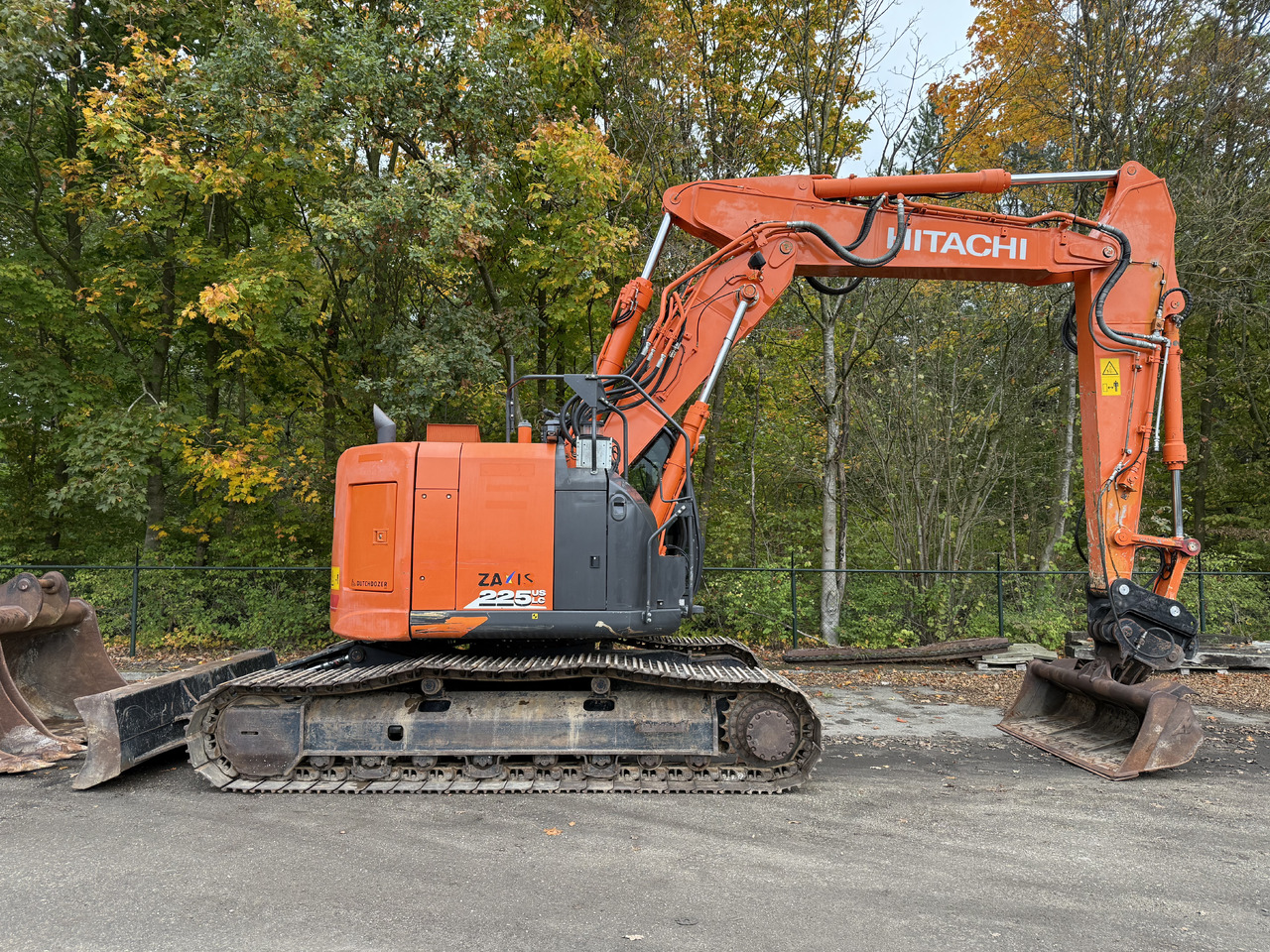 Hitachi ZX225USLC-6 - Kāpurķēžu ekskavators: foto 5 Hitachi ZX225USLC-6 - Kāpurķēžu ekskavators: foto 5