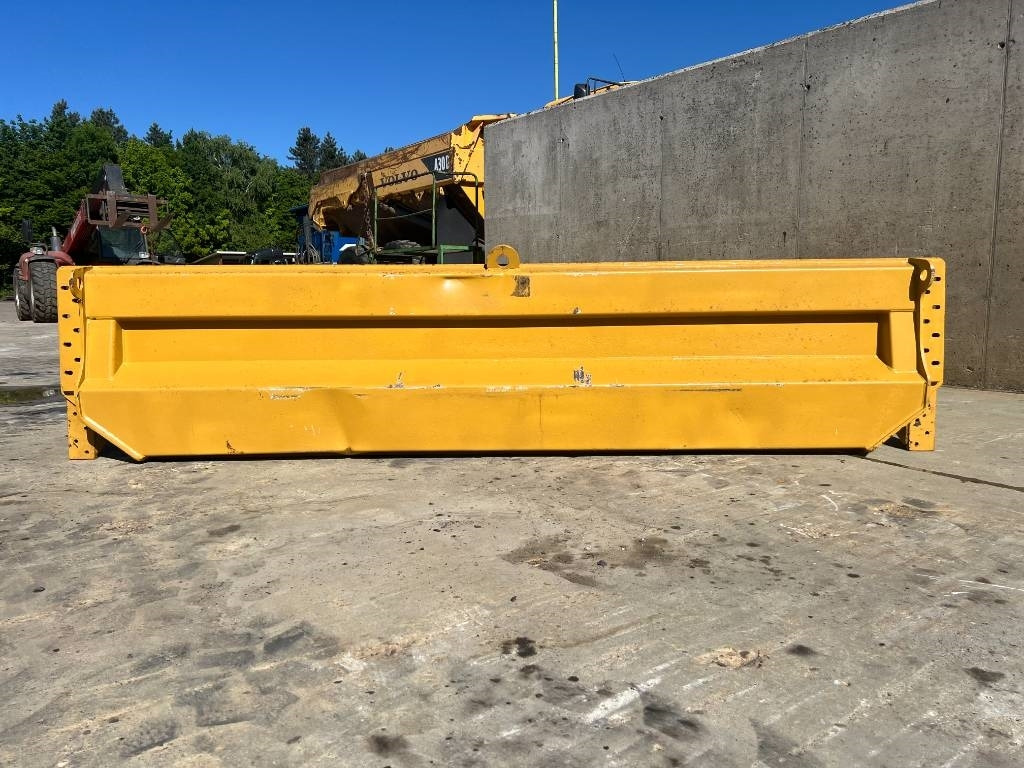 CAT TAILGATE CAT 735 - Rezerves daļa - Celtniecības tehnika: foto 2 CAT TAILGATE CAT 735 - Rezerves daļa - Celtniecības tehnika: foto 2