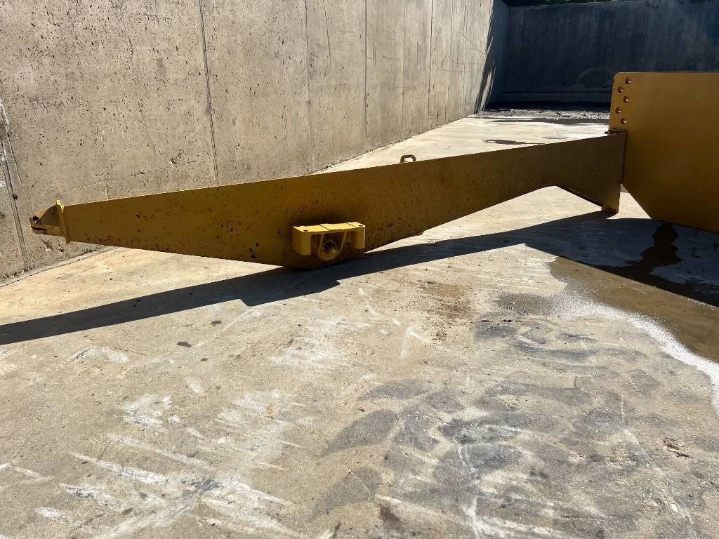 CAT TAILGATE CAT 735 - Rezerves daļa - Celtniecības tehnika: foto 5 CAT TAILGATE CAT 735 - Rezerves daļa - Celtniecības tehnika: foto 5