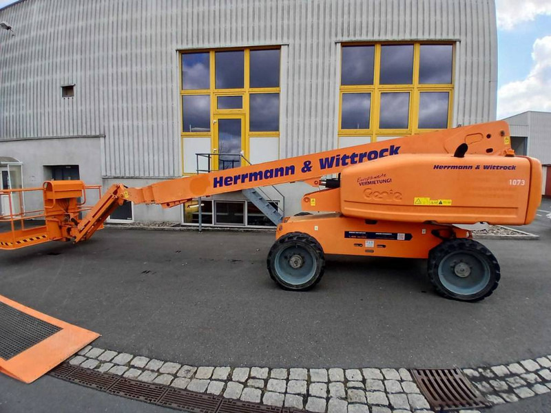 Genie S 65 - Teleskopiskais pacēlājs: foto 1 Genie S 65 - Teleskopiskais pacēlājs: foto 1