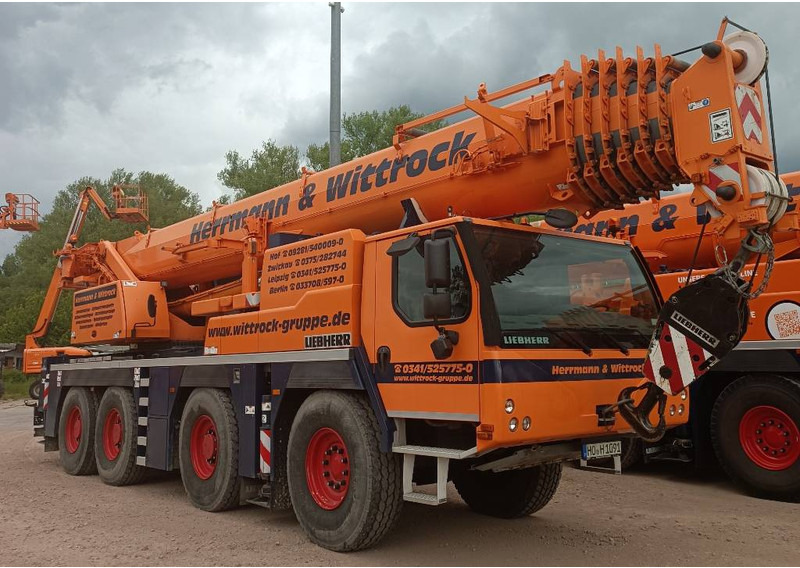 Liebherr LTM 1090-4.2 - Visurgājējs celtnis: foto 1 Liebherr LTM 1090-4.2 - Visurgājējs celtnis: foto 1