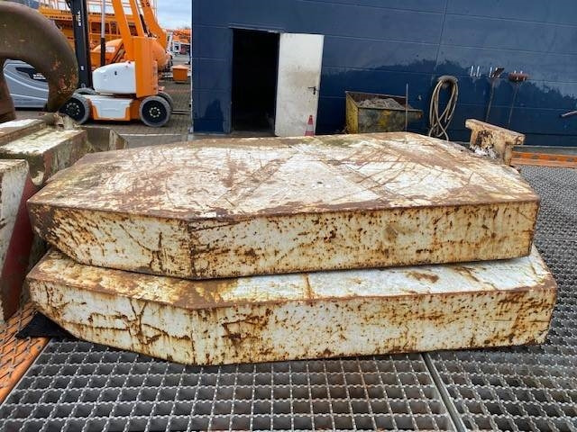 Terex Demag 160t hook block 5-sheave CC2800 / TC2800 - Celtnis-manipulators - Celtniecības tehnika: foto 4 Terex Demag 160t hook block 5-sheave CC2800 / TC2800 - Celtnis-manipulators - Celtniecības tehnika: foto 4