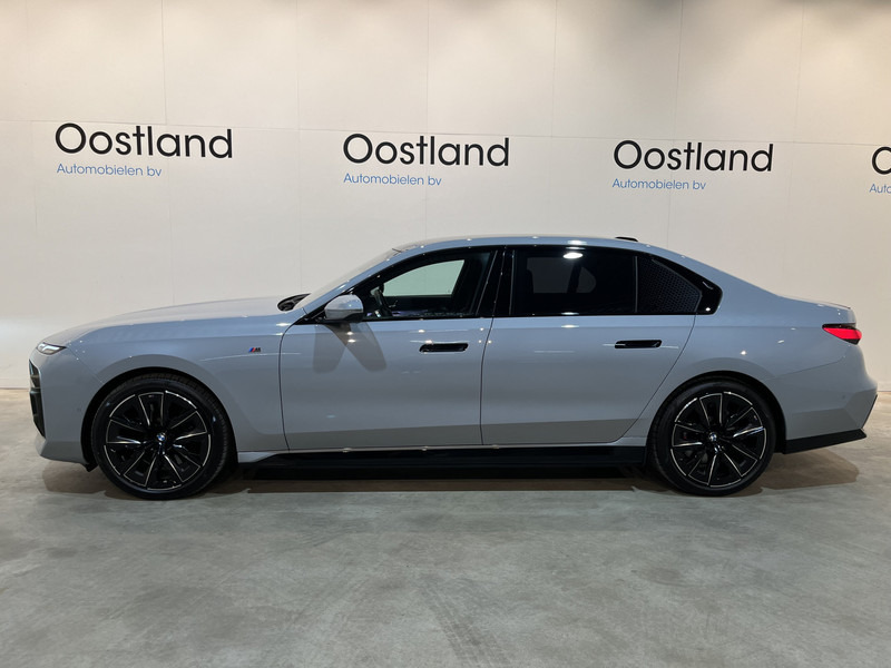 BMW i7 xDrive60 106 kWh / M Sportpakket / Panoramadak / Bowers & Wilkins / 11.600 KM !! - Sedans: foto 3 BMW i7 xDrive60 106 kWh / M Sportpakket / Panoramadak / Bowers & Wilkins / 11.600 KM !! - Sedans: foto 3