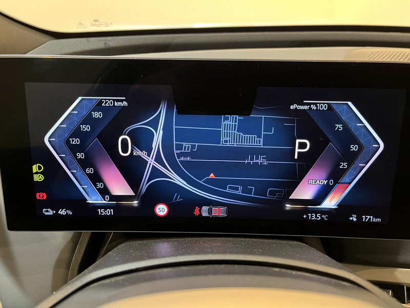 SUV BMW iX xDrive40 High Executive 77 kWh / Luchtvering / Pano / Harman Kardon / Trekhaak / Sportpakket / 27.750 KM !!: foto 10