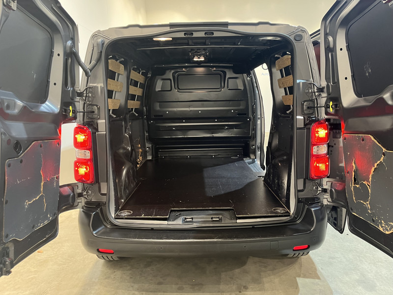 Citroën Jumpy 2.0 BlueHDI L2 120 PK / Euro 6 / Airco / Cruise Control / CarPlay / PDC / Navigatie / 3-Zits - Mazs furgons: foto 5 Citroën Jumpy 2.0 BlueHDI L2 120 PK / Euro 6 / Airco / Cruise Control / CarPlay / PDC / Navigatie / 3-Zits - Mazs furgons: foto 5