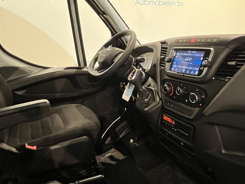 Iveco Daily 35S18 3.0 BE Clixtar Automaat Bakwagen met Laadklep / Laadvermogen 3.060 KG / Euro 6 / Luchtvering / Airco / Camera / CarPlay / Cruise Control / 91.000 KM !! - Furgons ar slēgtā virsbūve: foto 4 Iveco Daily 35S18 3.0 BE Clixtar Automaat Bakwagen met Laadklep / Laadvermogen 3.060 KG / Euro 6 / Luchtvering / Airco / Camera / CarPlay / Cruise Control / 91.000 KM !! - Furgons ar slēgtā virsbūve: foto 4