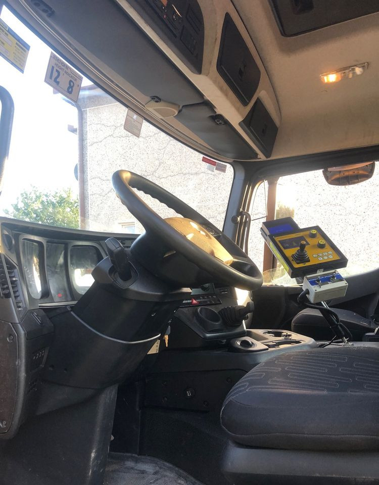 Sniega novākšanas tehnika Mercedes-Benz Arocs 3333 6x6 piaskarka solarka econ pług schmidt: foto 17