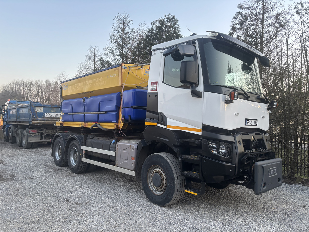 RENAULT K380 6x6 K380 6x6 SCHMIDT STRATOS III GRITTER/SPREADER PLOUGH - Sniega novākšanas tehnika: foto 1 RENAULT K380 6x6 K380 6x6 SCHMIDT STRATOS III GRITTER/SPREADER PLOUGH - Sniega novākšanas tehnika: foto 1
