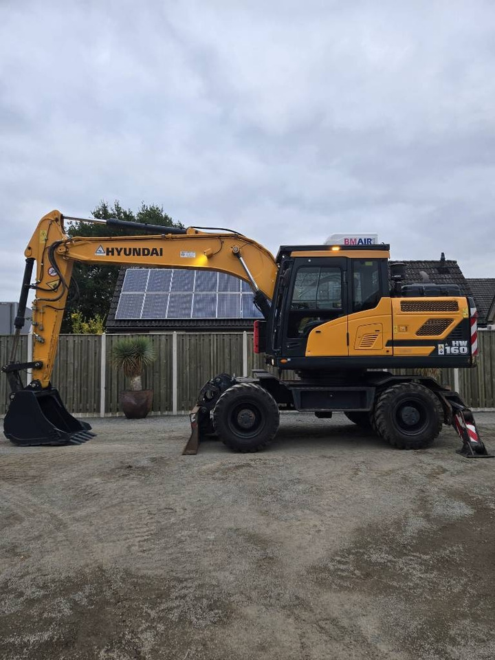 Hyundai HW 160 - Riteņu ekskavators: foto 1 Hyundai HW 160 - Riteņu ekskavators: foto 1