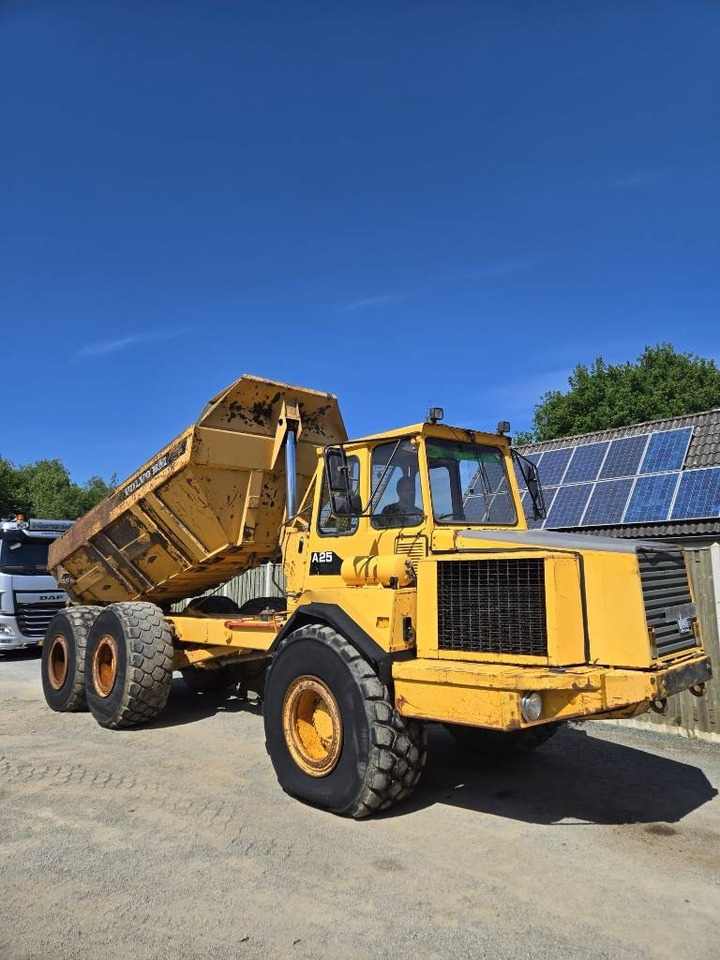 Volvo BM A 25 - Artikulētias pašizgāzējs: foto 2 Volvo BM A 25 - Artikulētias pašizgāzējs: foto 2