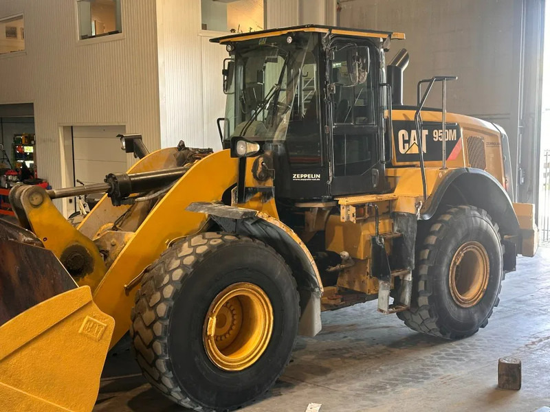 Caterpillar 950M - Riteņu iekrāvējs: foto 1 Caterpillar 950M - Riteņu iekrāvējs: foto 1