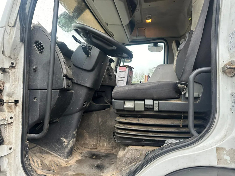 Renault Premium 370 DXI - Kravas automašīna ar slēgto virsbūvi: foto 5 Renault Premium 370 DXI - Kravas automašīna ar slēgto virsbūvi: foto 5