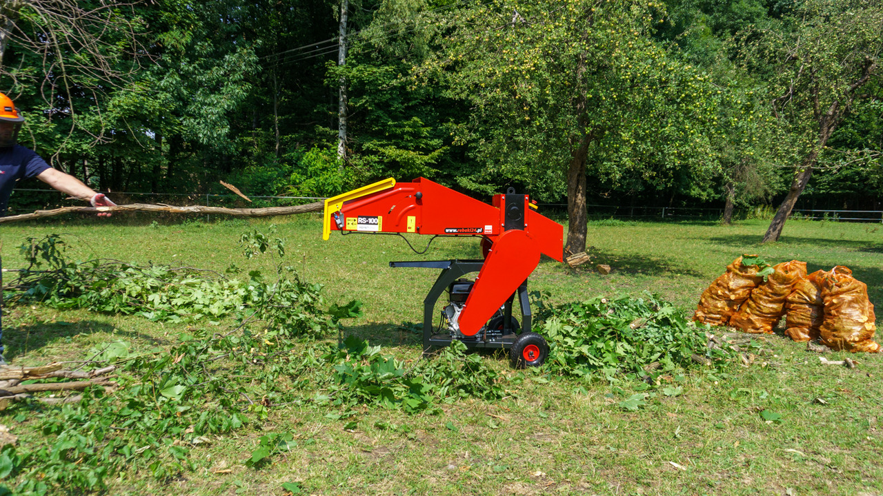REMET RS100 - Šķeldotājs: foto 4 REMET RS100 - Šķeldotājs: foto 4