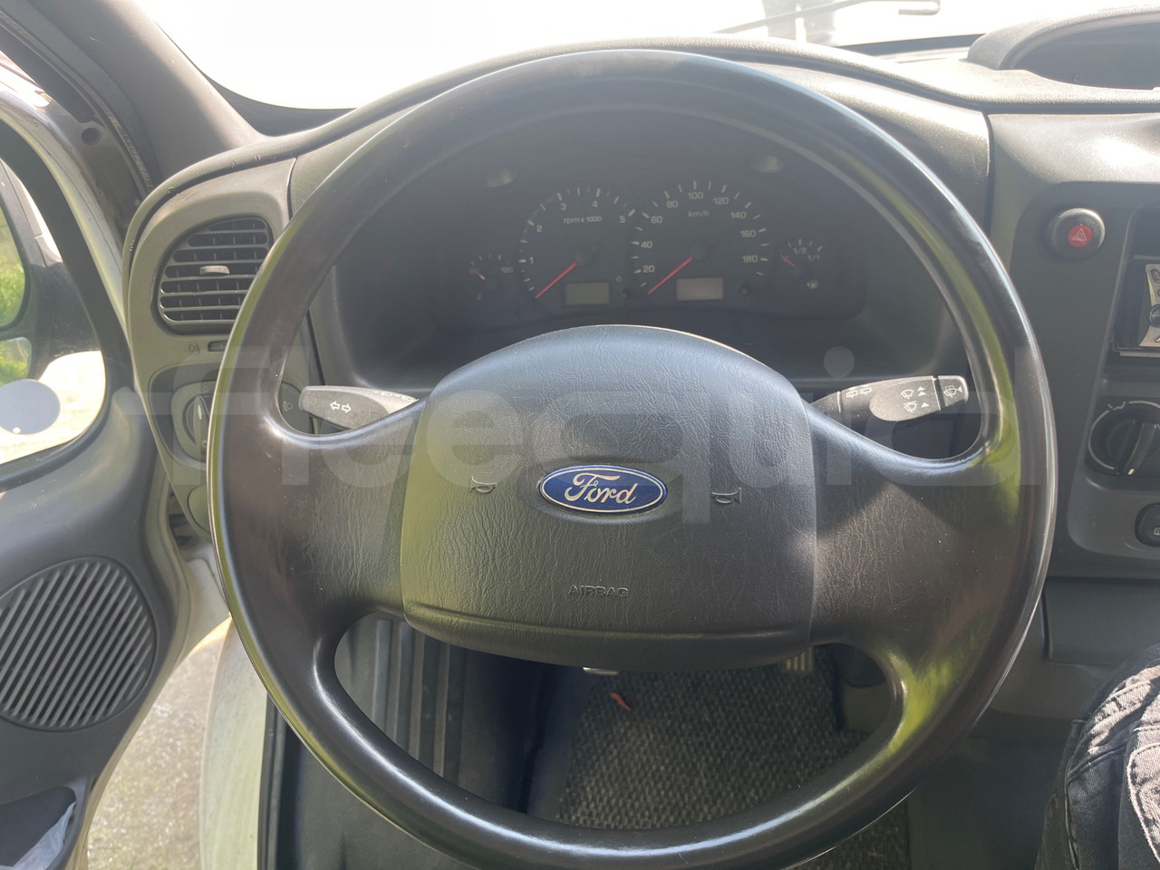 Bundle di 4 mezzi Ford - Transit Tourneo Ford - Transit Tourneo Ford - Transit Ford - Transit Tourneo - Pasažieru furgons: foto 3 Bundle di 4 mezzi Ford - Transit Tourneo Ford - Transit Tourneo Ford - Transit Ford - Transit Tourneo - Pasažieru furgons: foto 3