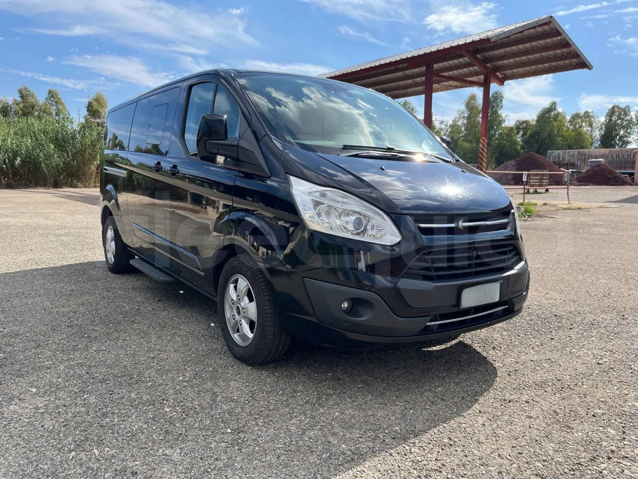 Ford Tourneo Custom - Mikroautobuss, Pasažieru furgons: foto 1 Ford Tourneo Custom - Mikroautobuss, Pasažieru furgons: foto 1