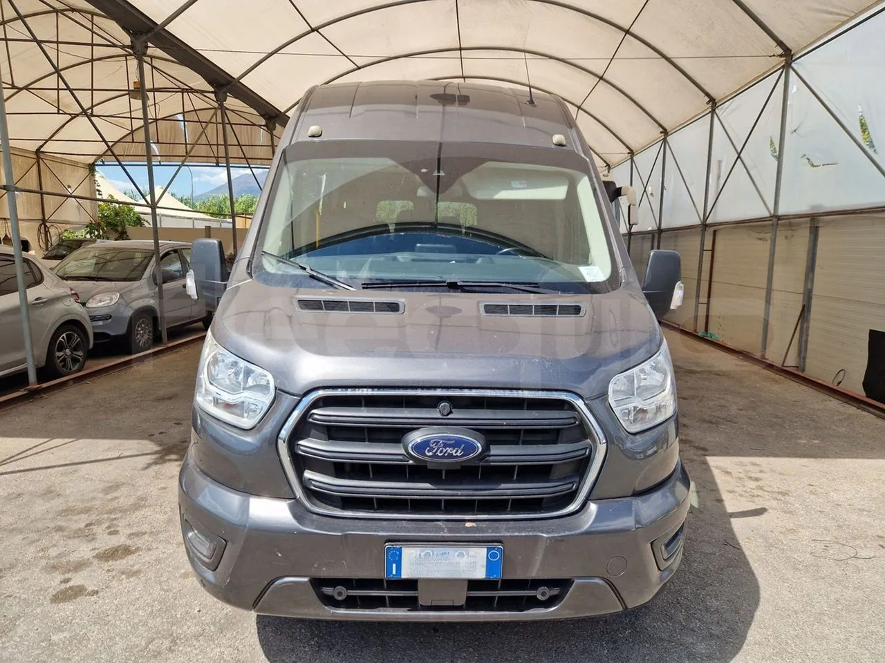 Ford Transit - Mikroautobuss, Pasažieru furgons: foto 2 Ford Transit - Mikroautobuss, Pasažieru furgons: foto 2