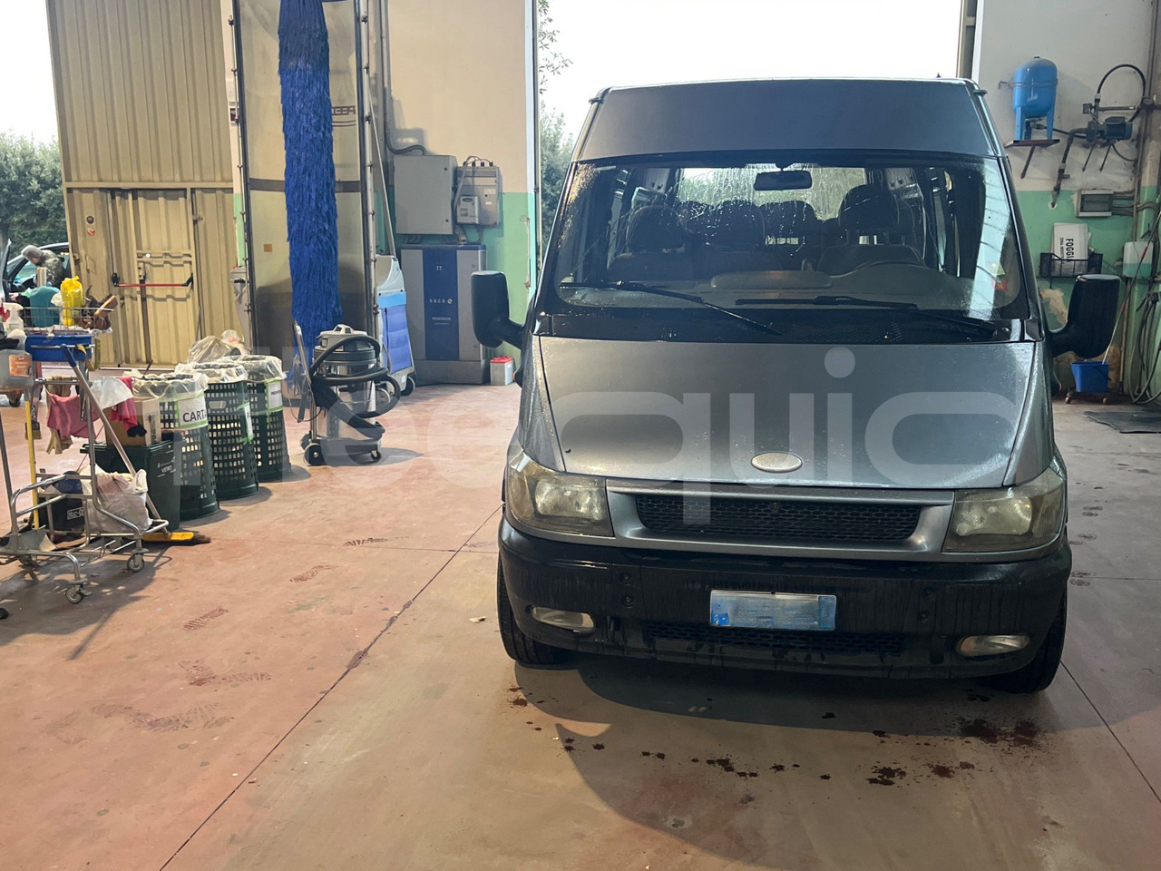 Ford Transit - Mikroautobuss, Pasažieru furgons: foto 2 Ford Transit - Mikroautobuss, Pasažieru furgons: foto 2