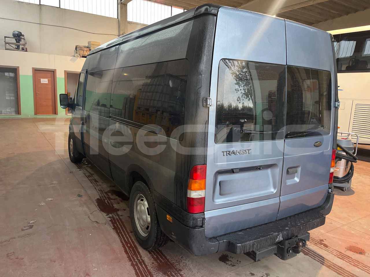 Ford Transit - Mikroautobuss, Pasažieru furgons: foto 5 Ford Transit - Mikroautobuss, Pasažieru furgons: foto 5