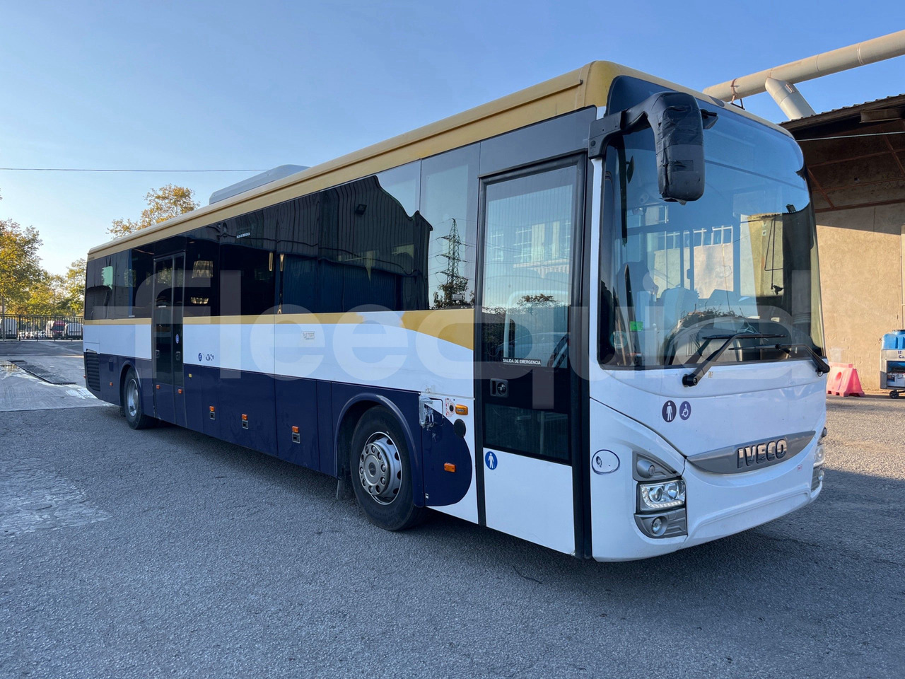 Iveco Crossway - Piepilsētas autobuss: foto 1 Iveco Crossway - Piepilsētas autobuss: foto 1