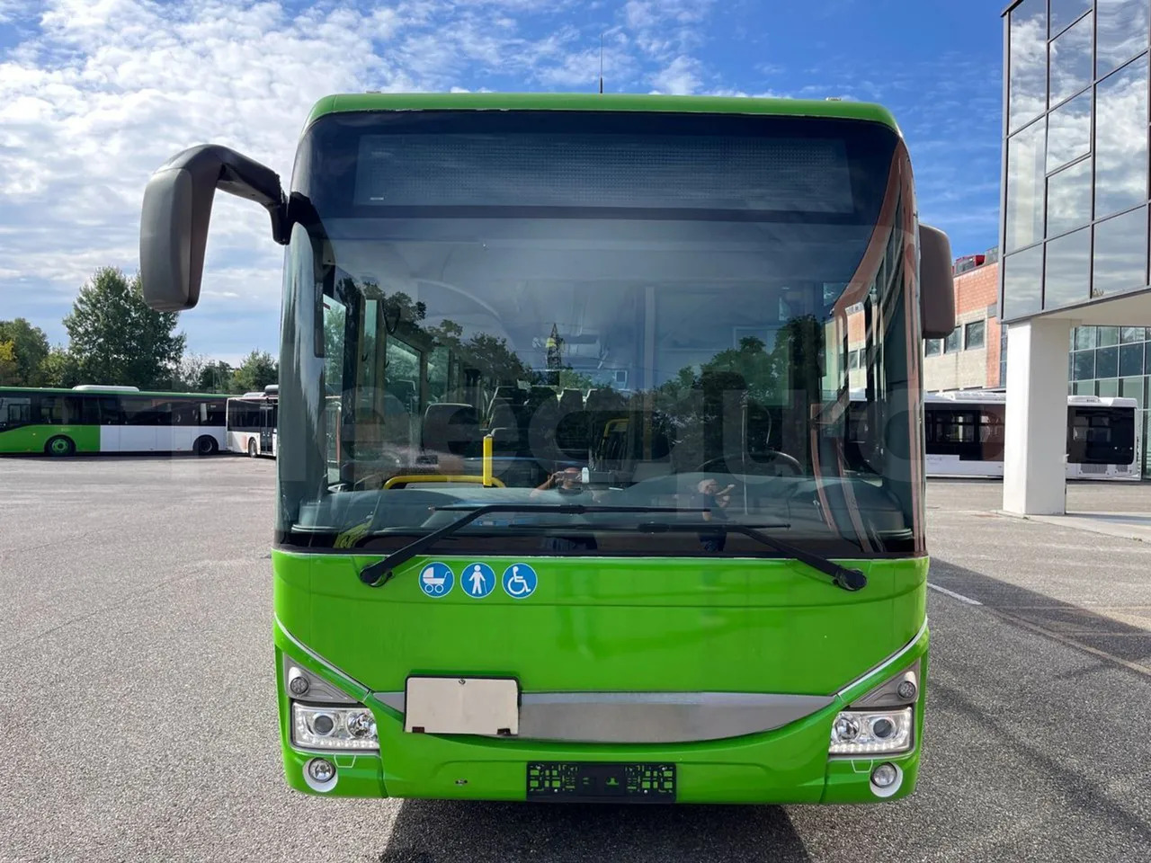Iveco Crossway Low Entry - Pilsētas autobuss: foto 2 Iveco Crossway Low Entry - Pilsētas autobuss: foto 2